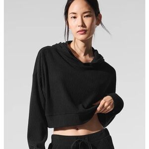 ALO Yoga Black sweatshirt
